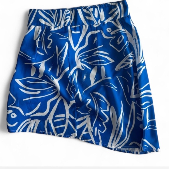 Blue White Abstract Print Crop Top & Skirt Two-Piece Set/Coord Set - Picture 8 of 9